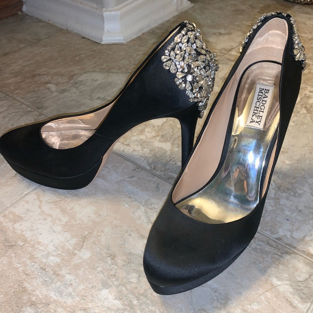 Badgley Mischka black satin crystals rhinestones embelished stiletto formal heel
